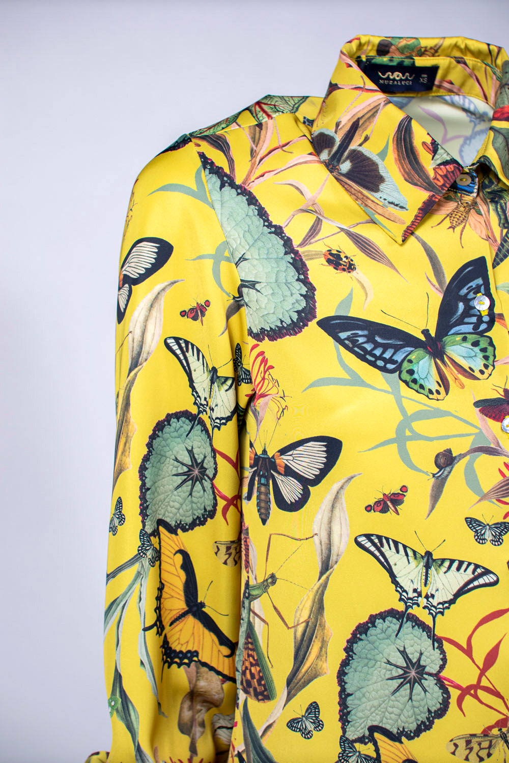 Yellow Butterfly - Blusa Camisera